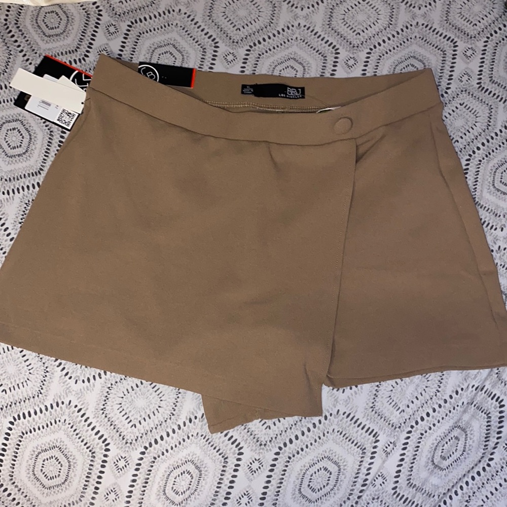 Taupe Skorts